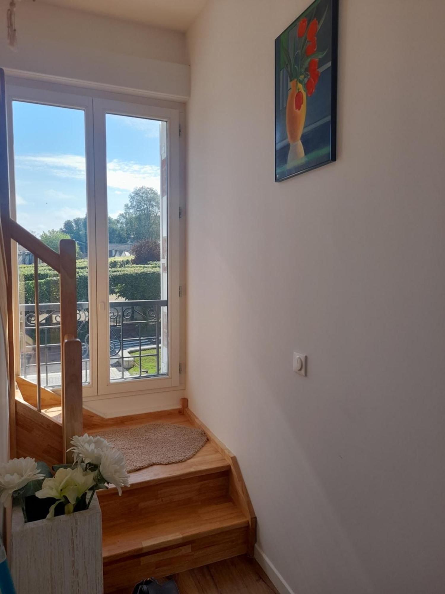 Appart Dans Petit Chateau En Centre Ville Lagny المظهر الخارجي الصورة